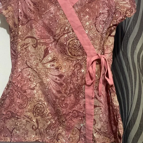 Pink Scrub Size Medium - Picture 7 of 7